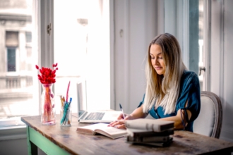 Signeasy vs Docusign: Features, pricing, and more