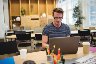 Machine learning vs AI: Key differences and practical applications